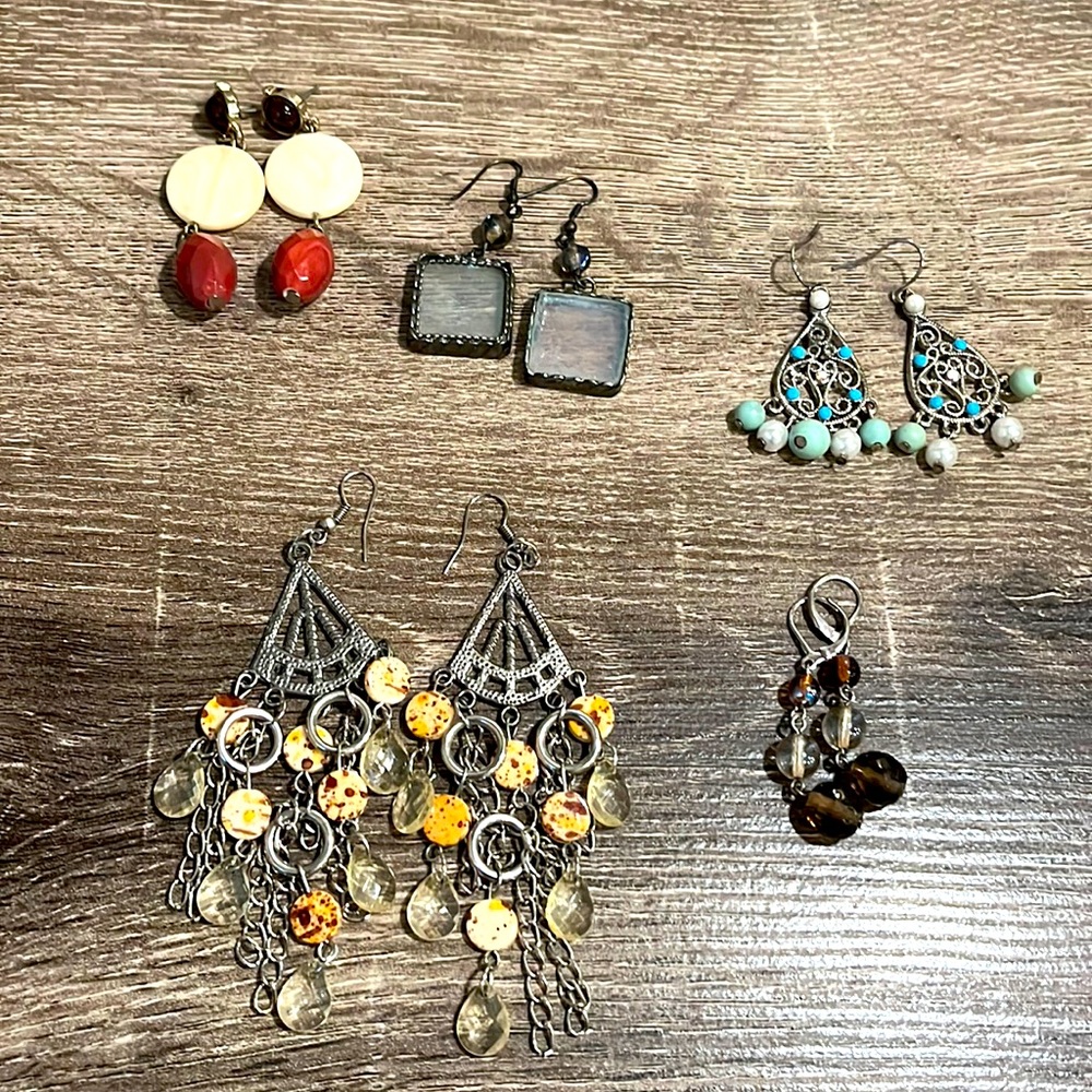 5 pair of dangle earrings